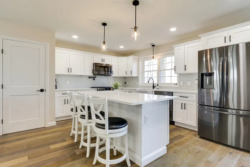 Renovated Family Home on Providence River! - Image 1