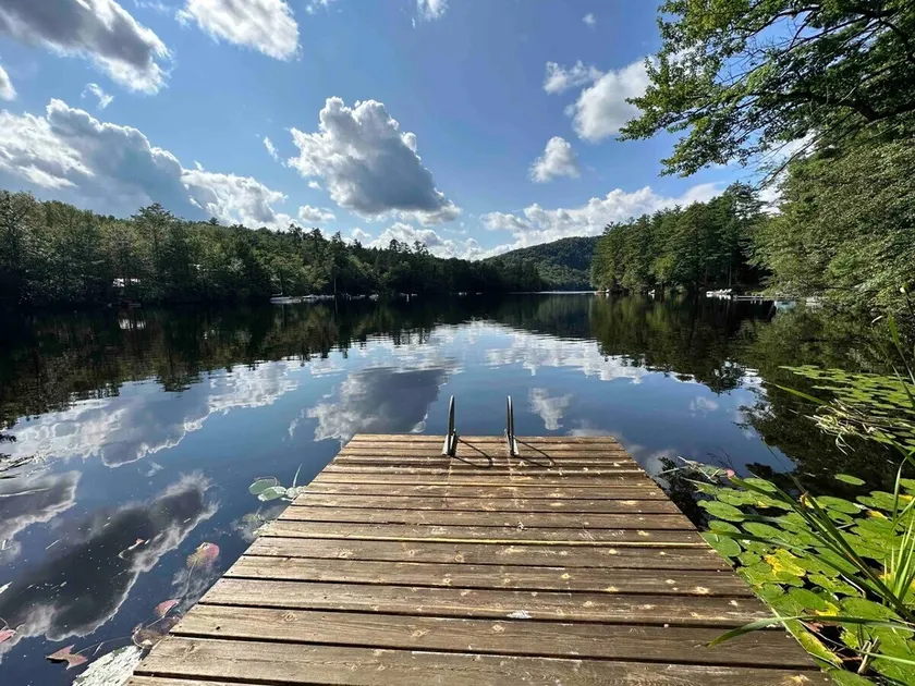Toms Cabin on Lake Christopher - Image 1