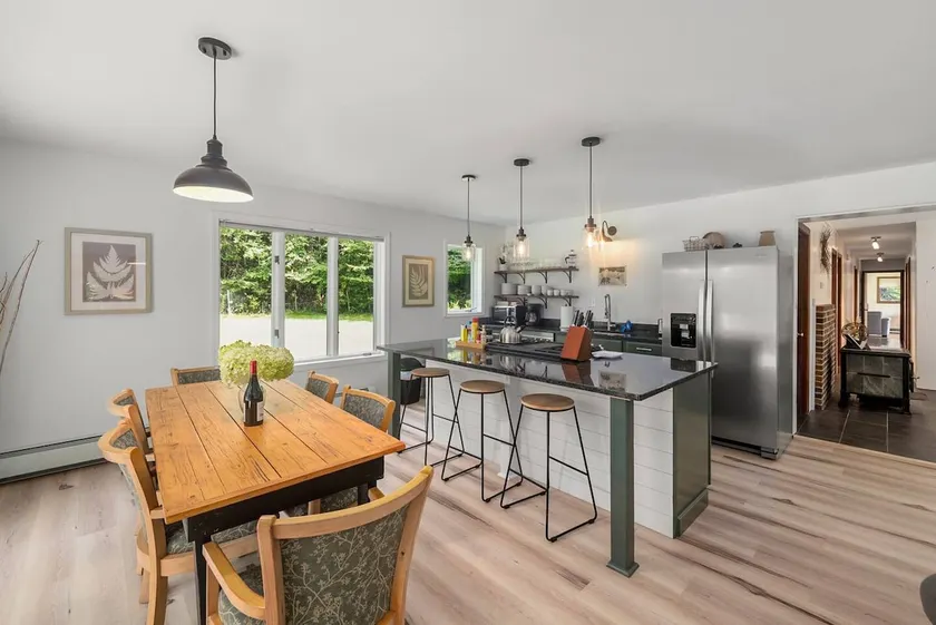 Charming & Renovated Stowe 4 BR Getaway - Image 1