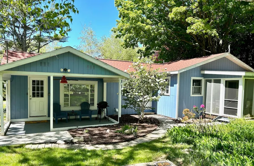 Freshwater Cottage - Across from Lake Michigan and minutes from Bass Lake - Image 1