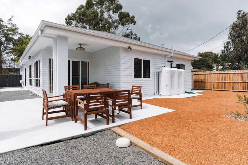 Exquisitely Spacious 3-Bed Home - Image 1