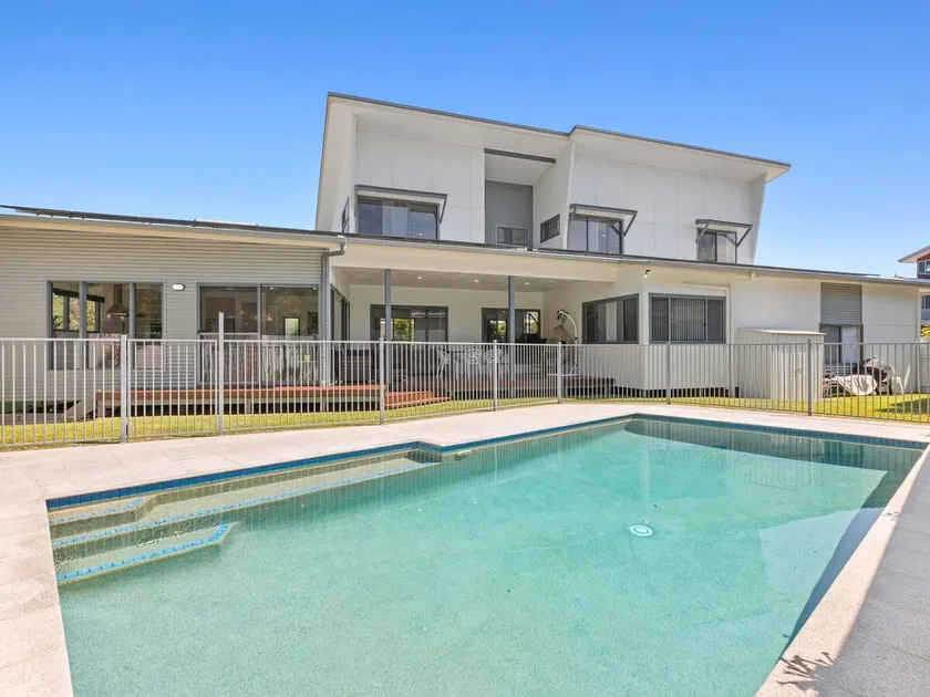 Beach House On Ebony - Casuarina - Image 1