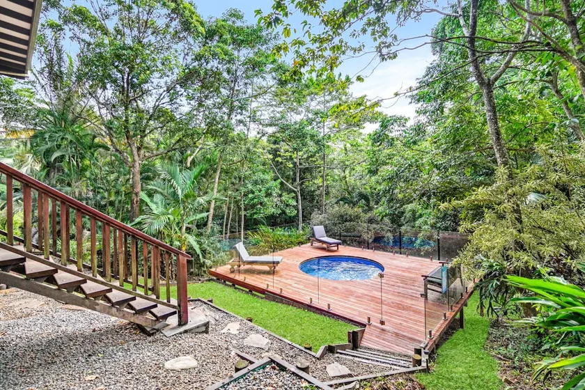 Bindi Treehouse - Elevated Pole Home - Image 1