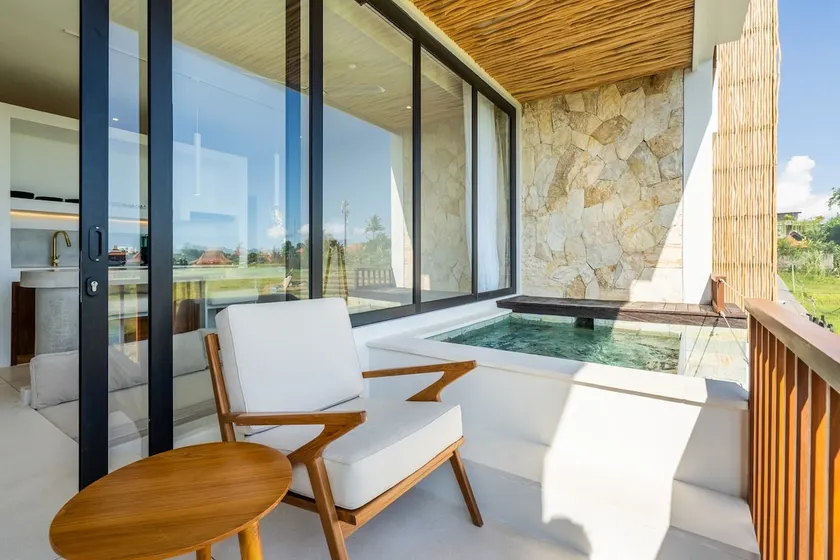 1BR Sunset Balcony Pool Apart near Pererenan Beach - Image 1