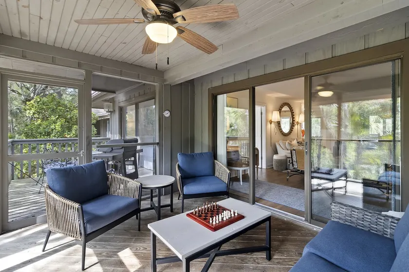 Modern Home Close to Beach + Night Heron Park - Image 1