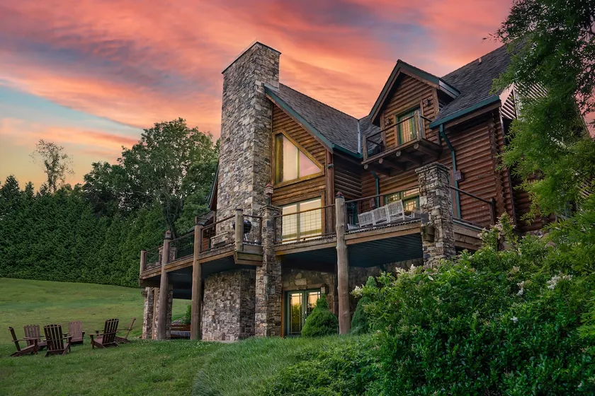 Apple Pie Lodge - Modern Luxury - Image 1