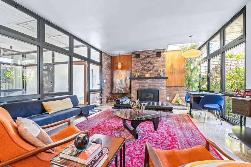 Mid Century Modern - Weekly Winter Rates - Image 1