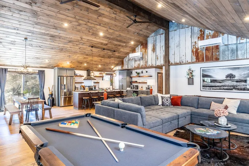 New Rustic Luxe Cabin Billiards Spa Near GSMNP - Image 1