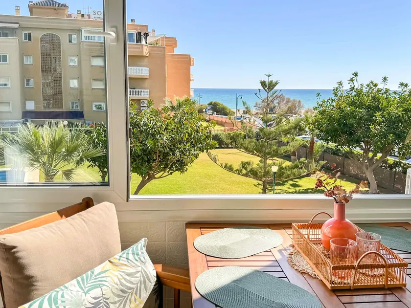 An apartment with an ocean view, 1 minute from the beach - Image 1