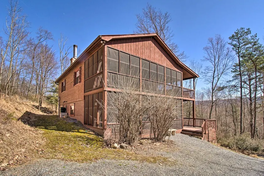 Cabin w/ Decks & Fire Pit Near Lost River! - Image 1