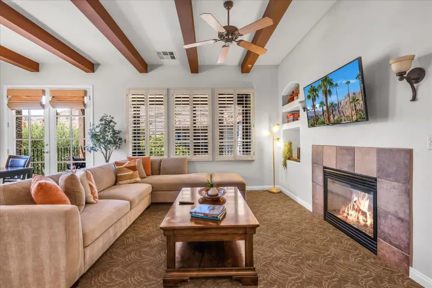 Upstairs 1BR Villa with Impeccable Views #A - Image 1