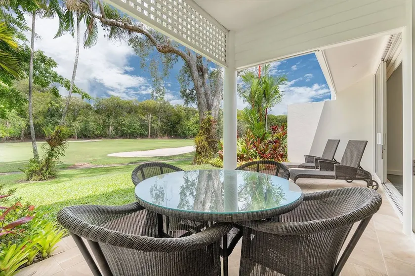 Tropical Resort style Living on Mirage Golf Course - Image 1