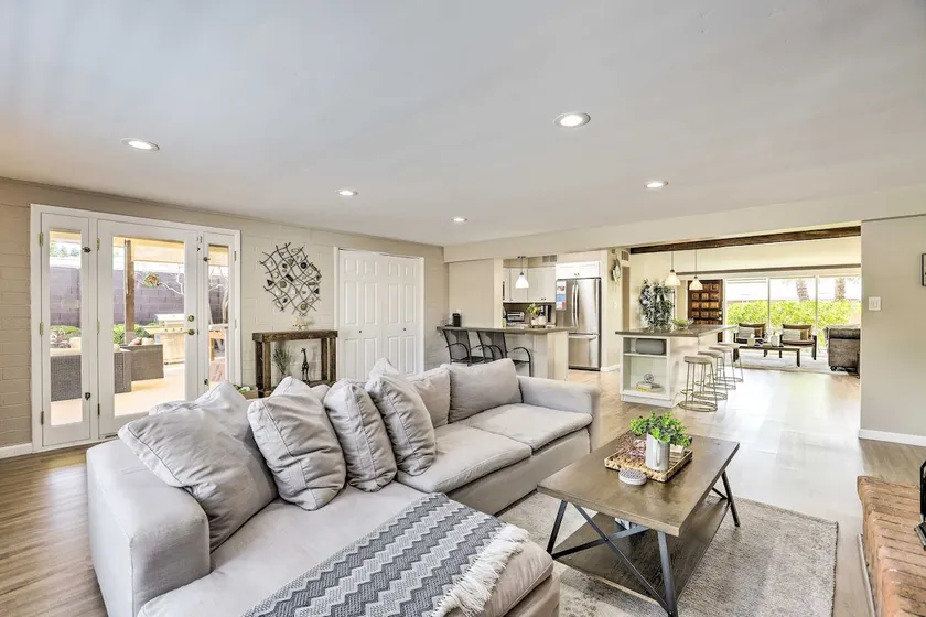 7 Mi to Downtown Phoenix: Home w/ Pool & Foosball! - Image 1