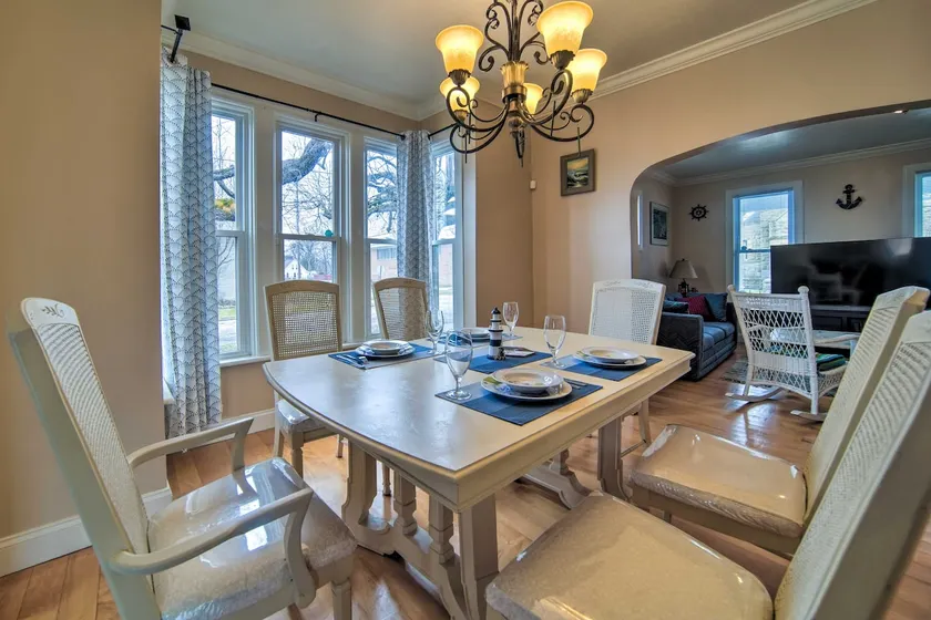 1 Block to Bridge Street: Lake Erie Vacation Home! - Image 1