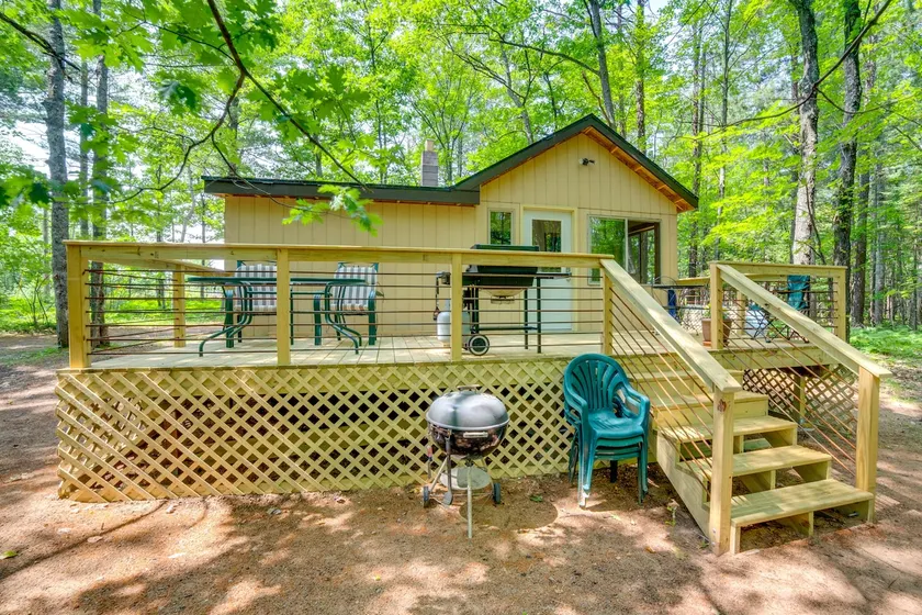 Sunroom, Deck & Grills: Marquette Cottage! - Image 1