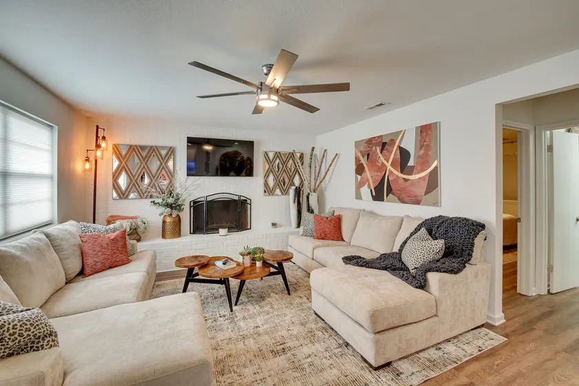 3 Mi to Dtwn Hot Springs: Modern Condo! - Image 1