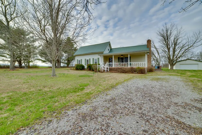 Peaceful Hazel Cottage w/ Deck & Yard! - Image 1