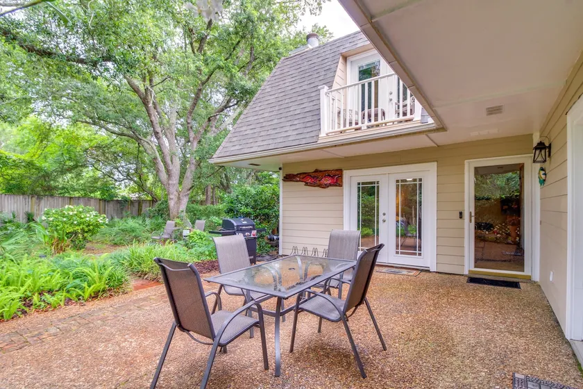 5 Mi to Pensacola Beach: Townhome w/ Yard! - Image 1