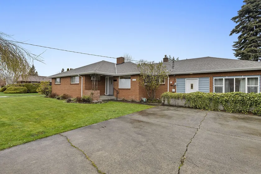 *New* Broadway House Mount Vernon - Image 1