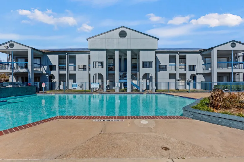 Great Location Next To Kema, Nasa, Ocean, Houston - Image 1
