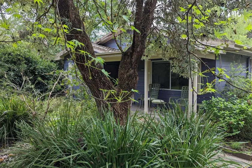 Boobook - 2 Bedroom Californian Bungalow - Image 1