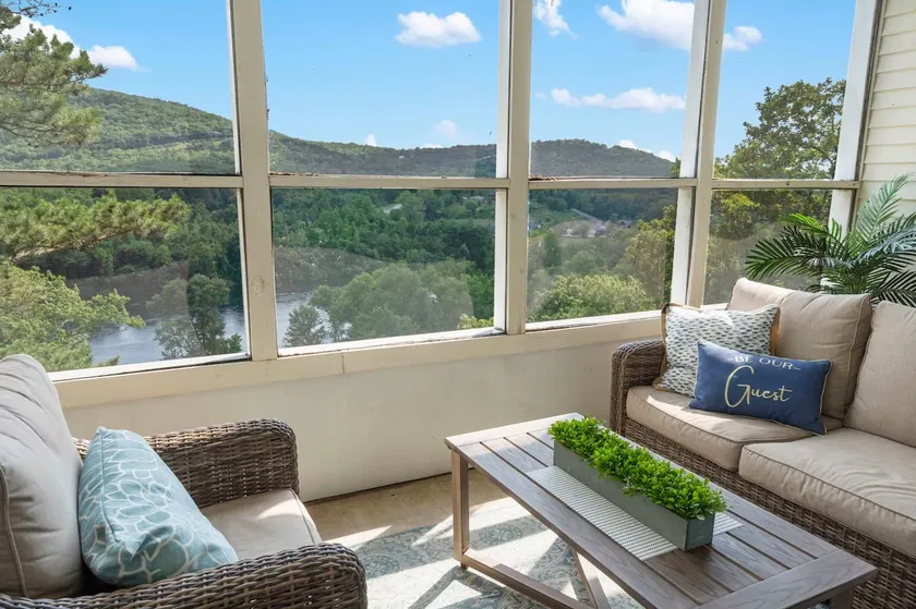 Lakeview Enchantment - Balcony - Image 1