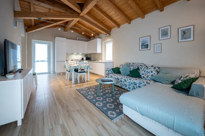Flat with balcony and parking spot - Larihome A20 - Image 1