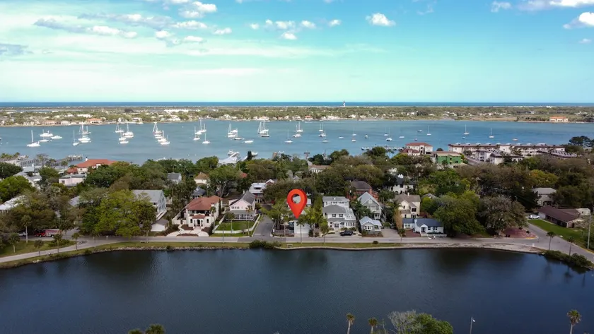 Lakeside Studio -10 minutes to the beach! Night of Lights! - Image 1