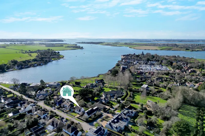 Coastal Retreat in Picturesque Bosham - Image 1