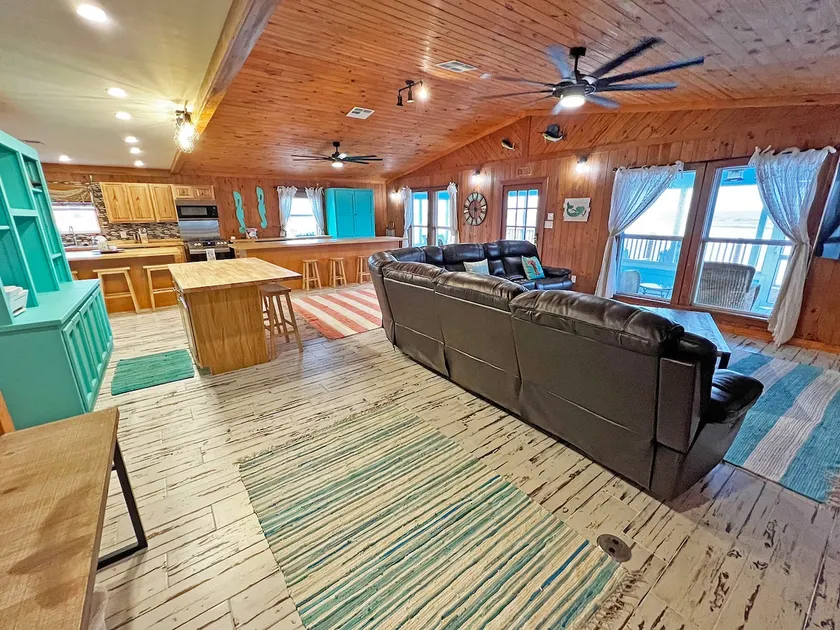 H2O Psycho - Beachfront - Island Realty - Image 1