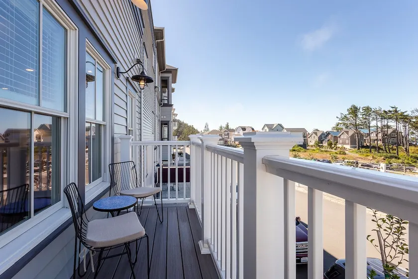 Seabrook's At Last, a loft in Town Center! - Image 1