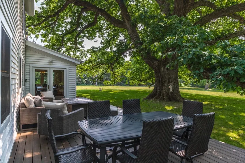 Bloomington Escape | Luxury Stay UP TO 20 Guests - Image 1