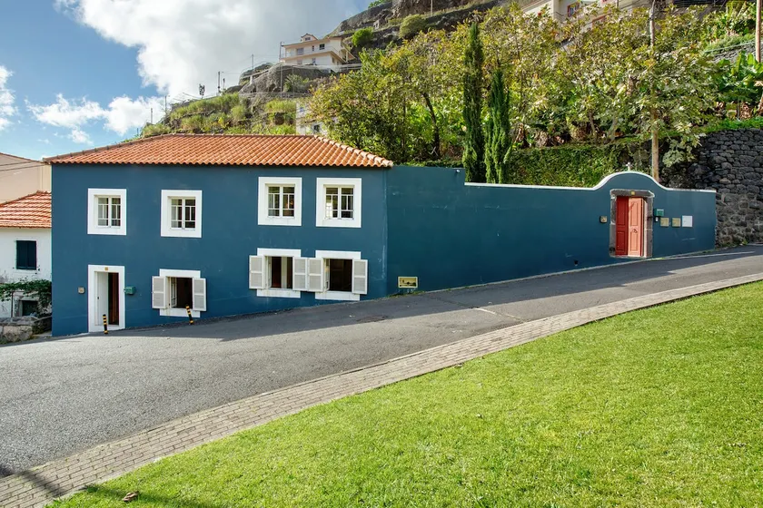 Calheta Beach House T2 - Image 1