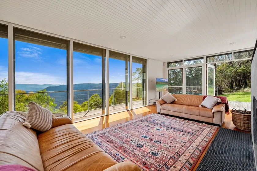 Escarpment Hideaway - Image 1
