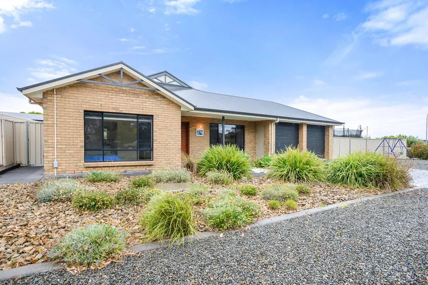 24 Shakeshaft Drive, Normanville - Image 1