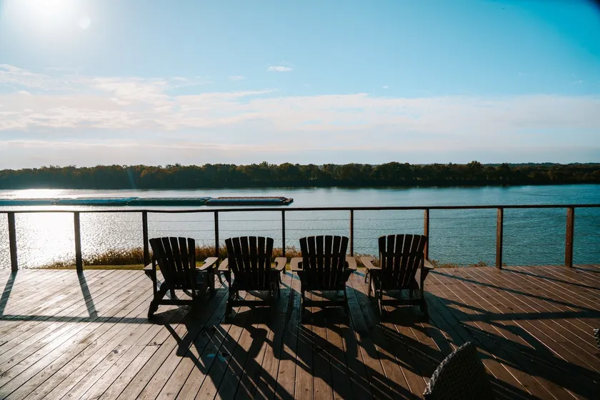 Escape to Elizabethtown - Image 1