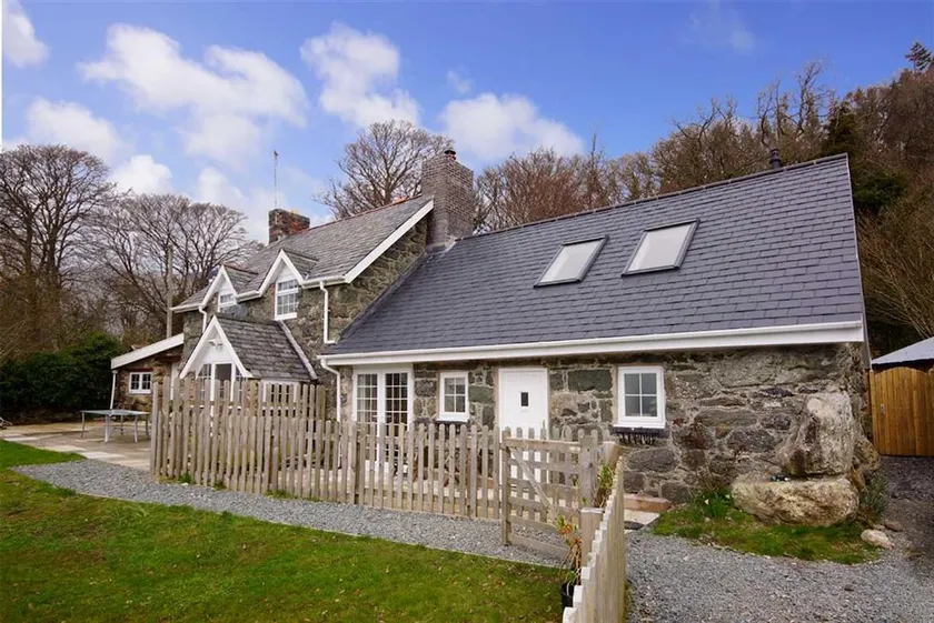 The Barn, Dog-friendly couples cottage near Bala - Image 1