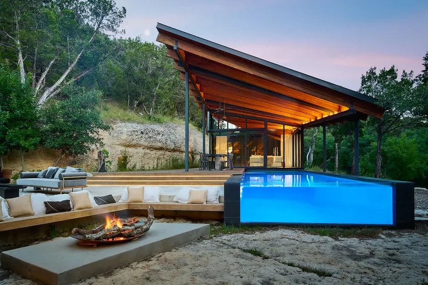 Architectural Retreat on 10 Private Acres - Image 1