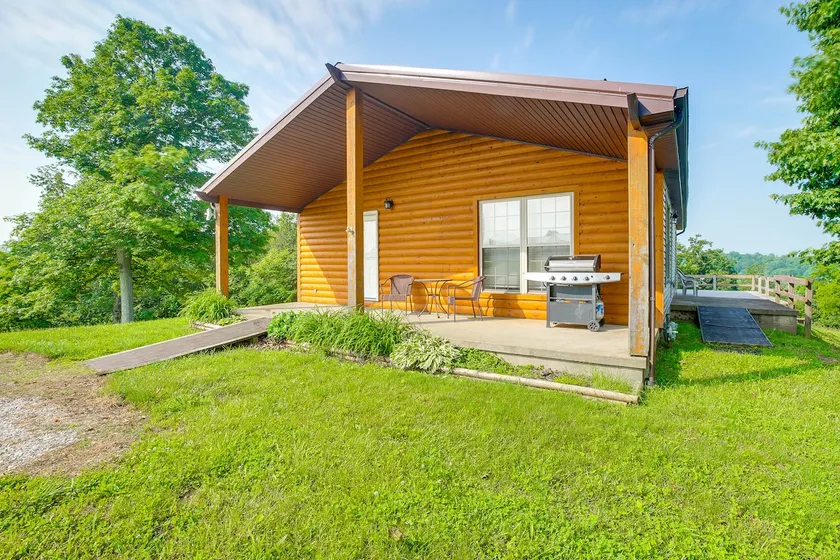 Racine Vacation Rental 25 Mi to Athens! - Image 1