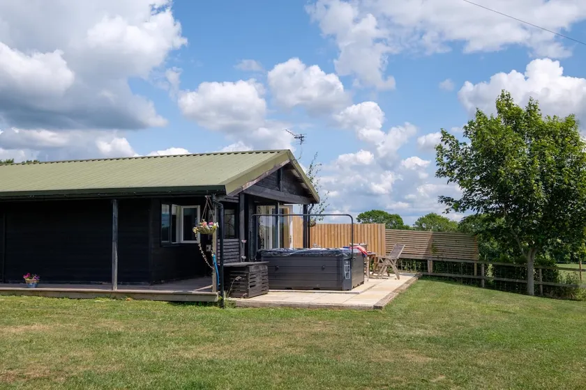 Ash Lodge - Exclusive Lodge with Hot Tub and stunning views - Image 1