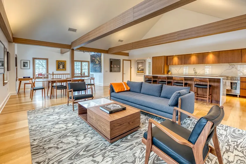 The Penthouse, Downtown Lenox by Evergreen Home - Image 1