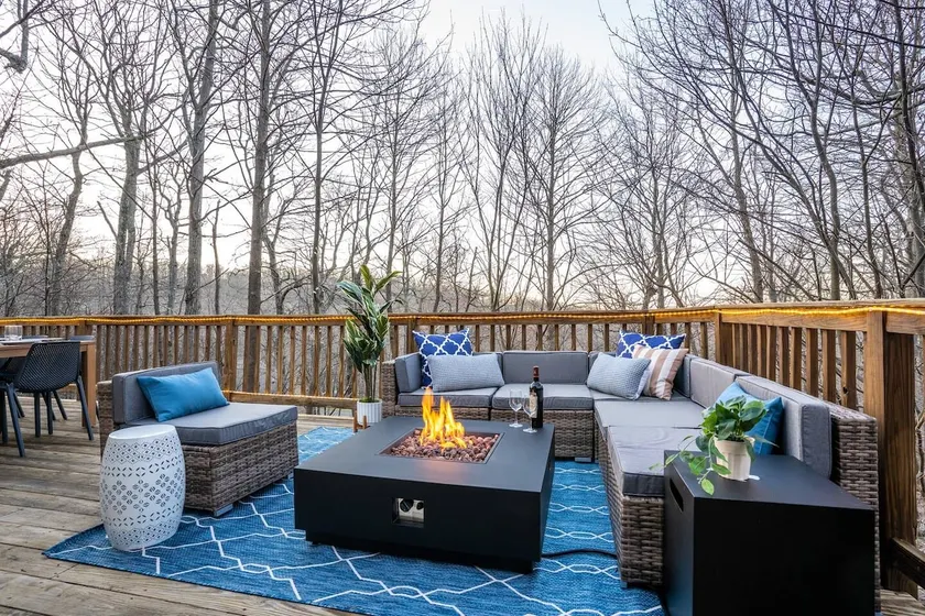 Modern Wintergreen Cabin with Hot Tub, Sauna - Image 1