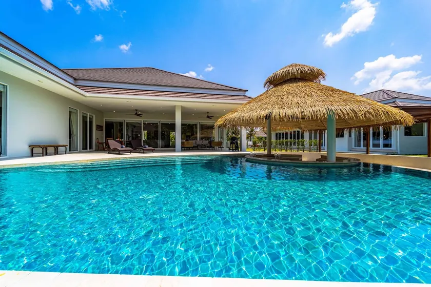 Luxury 7 Bedroom Pool Villa WL67 - Image 1