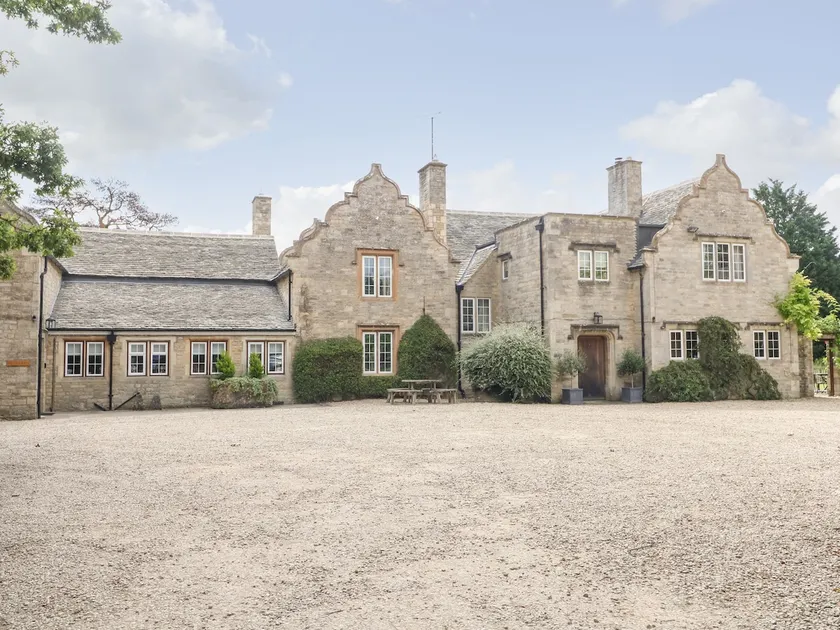 Home Farm 16 - Image 1