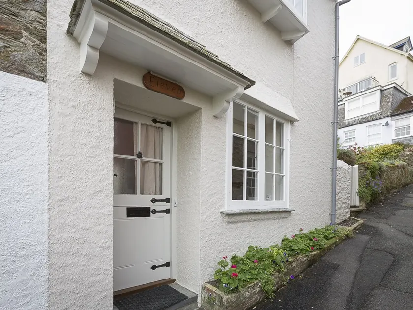 11 Robinsons Row - Image 1