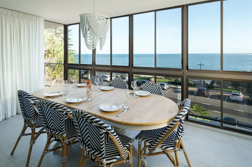 Absolute Beachfront Bliss on Kings Beach - Image 1