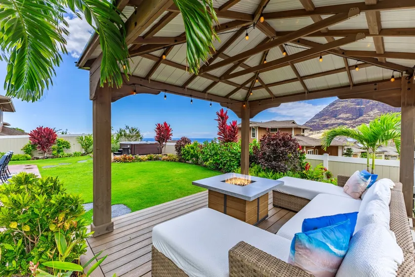 4 BDRM, Near beach, Ocean Views, HotTub, Pool, Gym - Image 1