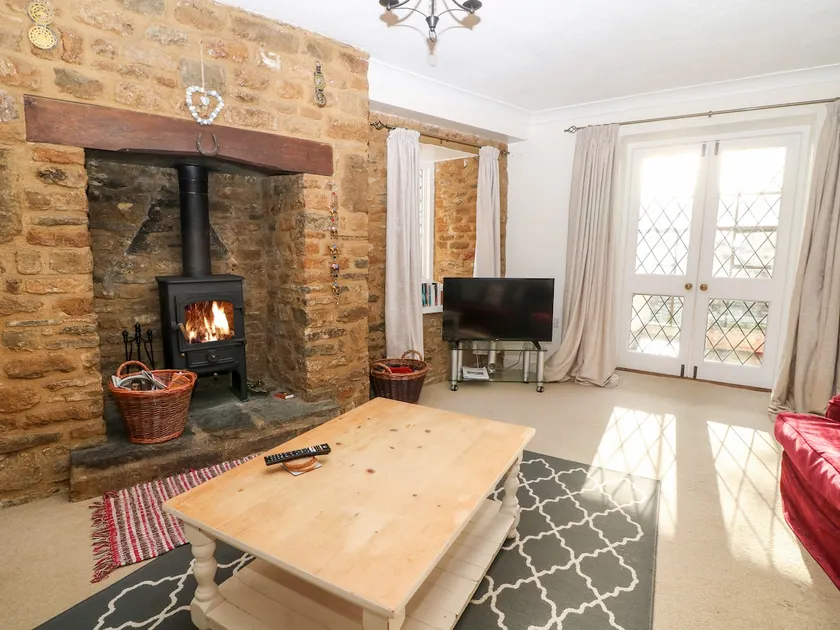 Stone Wheel Cottage - Image 1