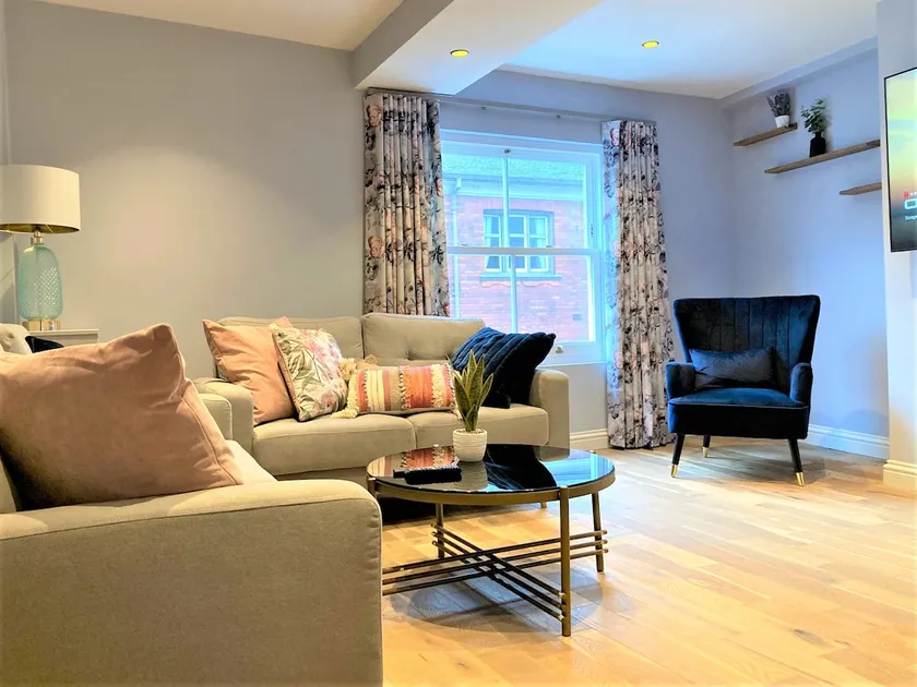 Escape 2 Unwind, Minster Retreat - Sleeps 5 - Image 1