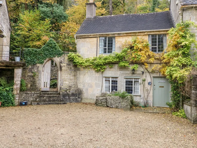 October Cottage - Image 1